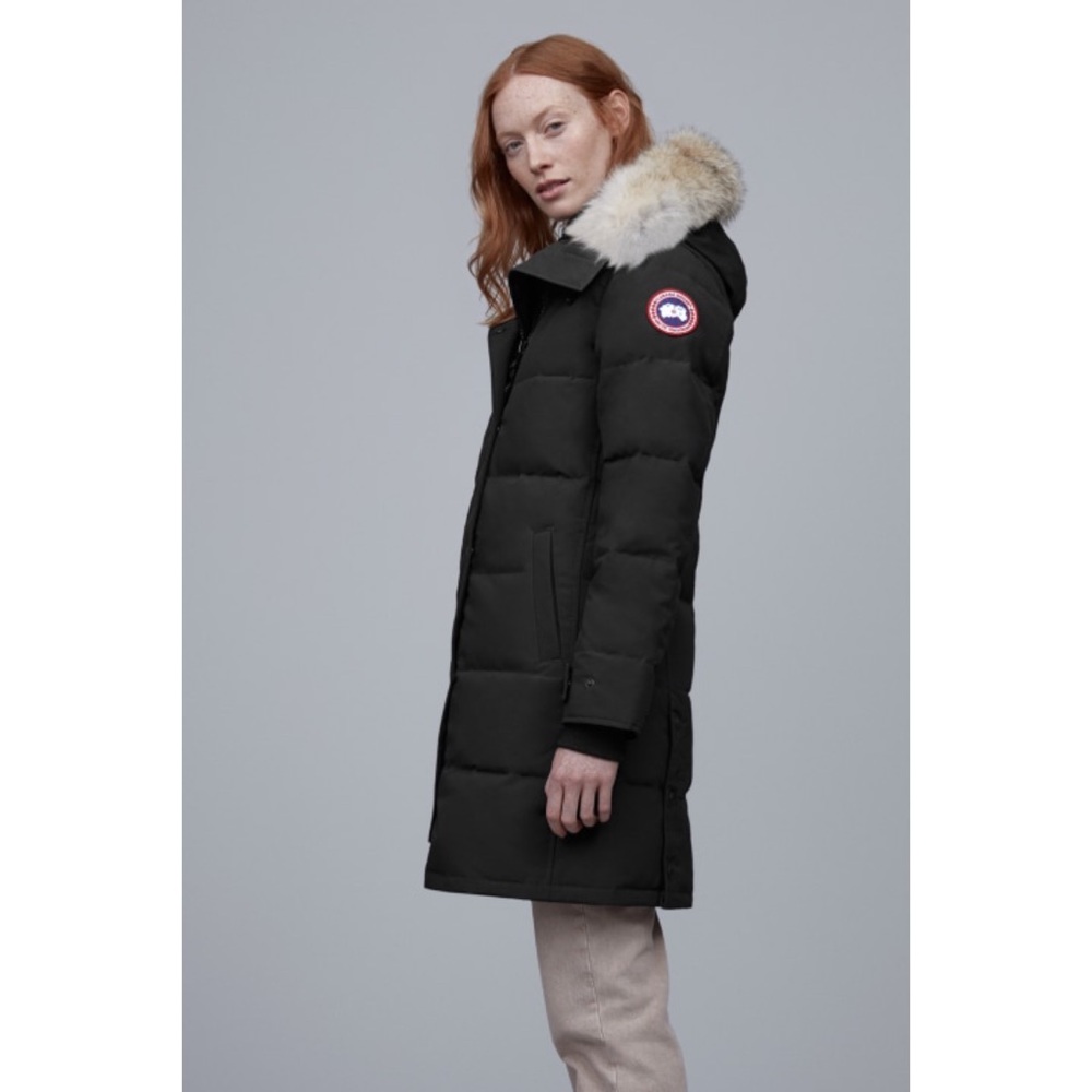 *SOLD* Authentic Canada Goose Shelburne parka EUC